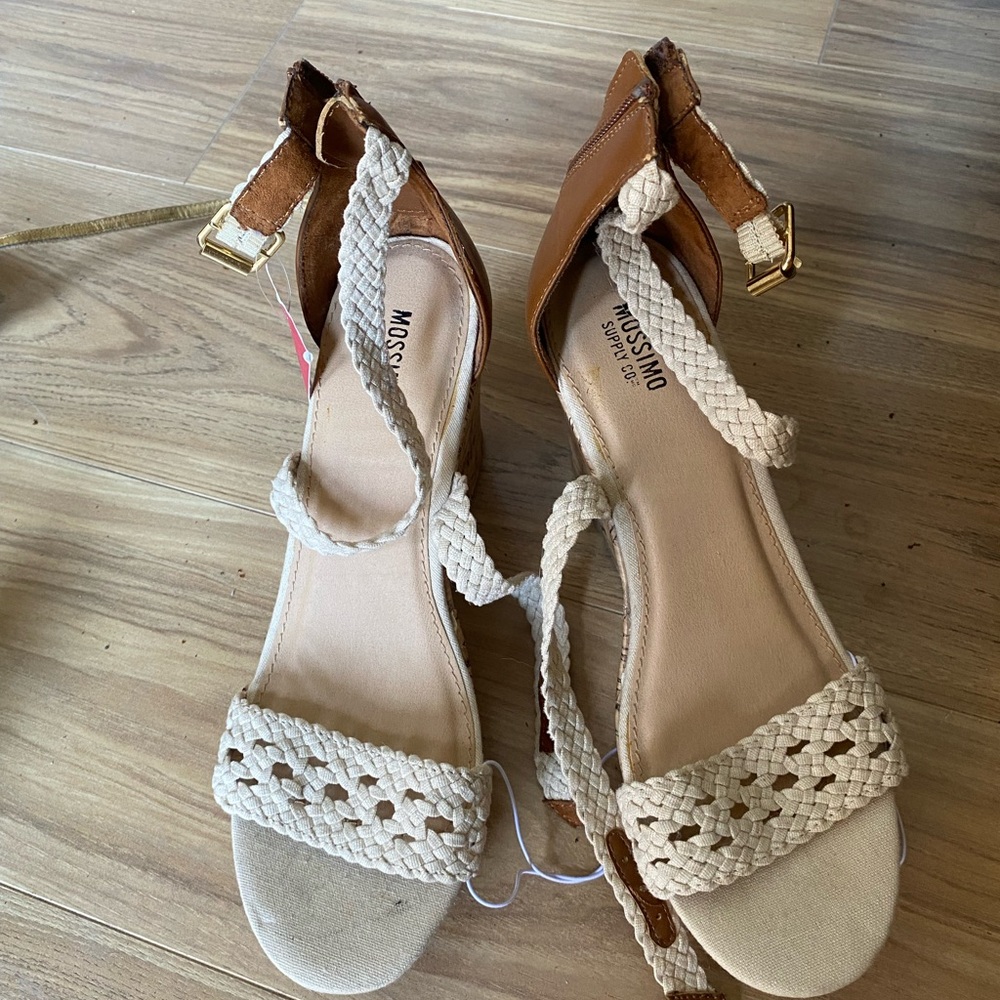 Wedge sandals